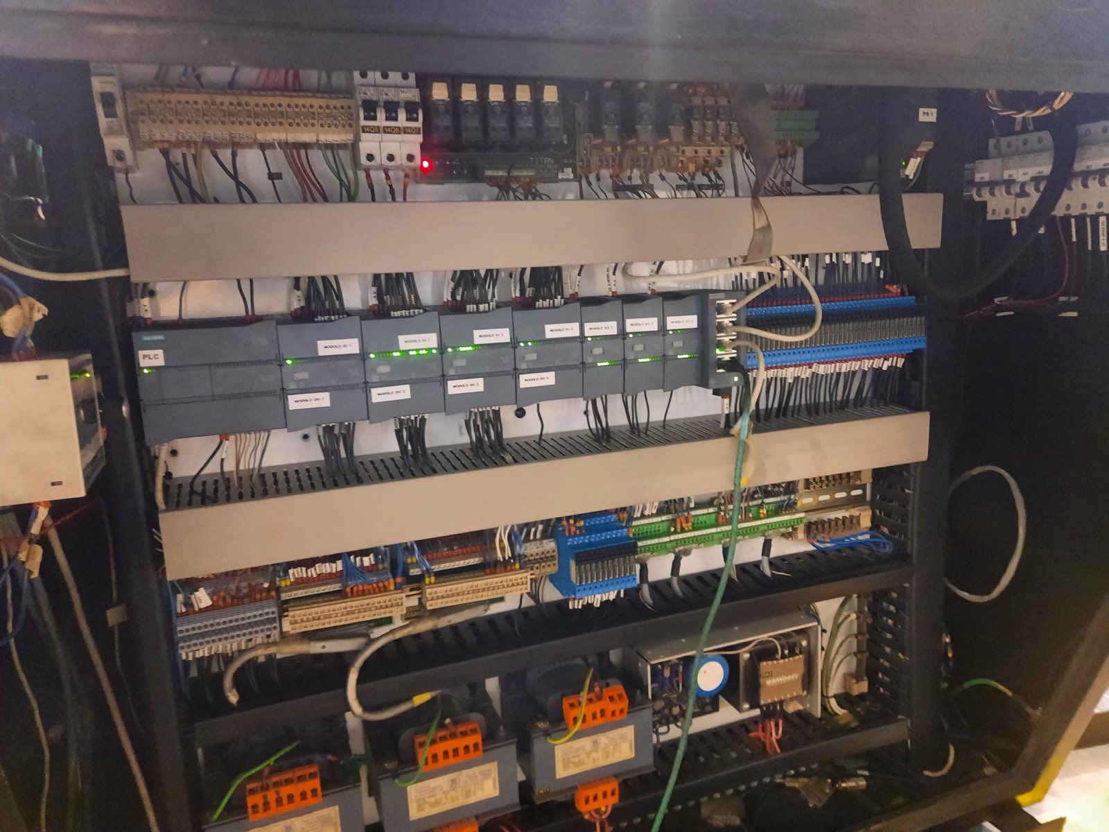 Actualización Tecnológica del Control de la Cortadora