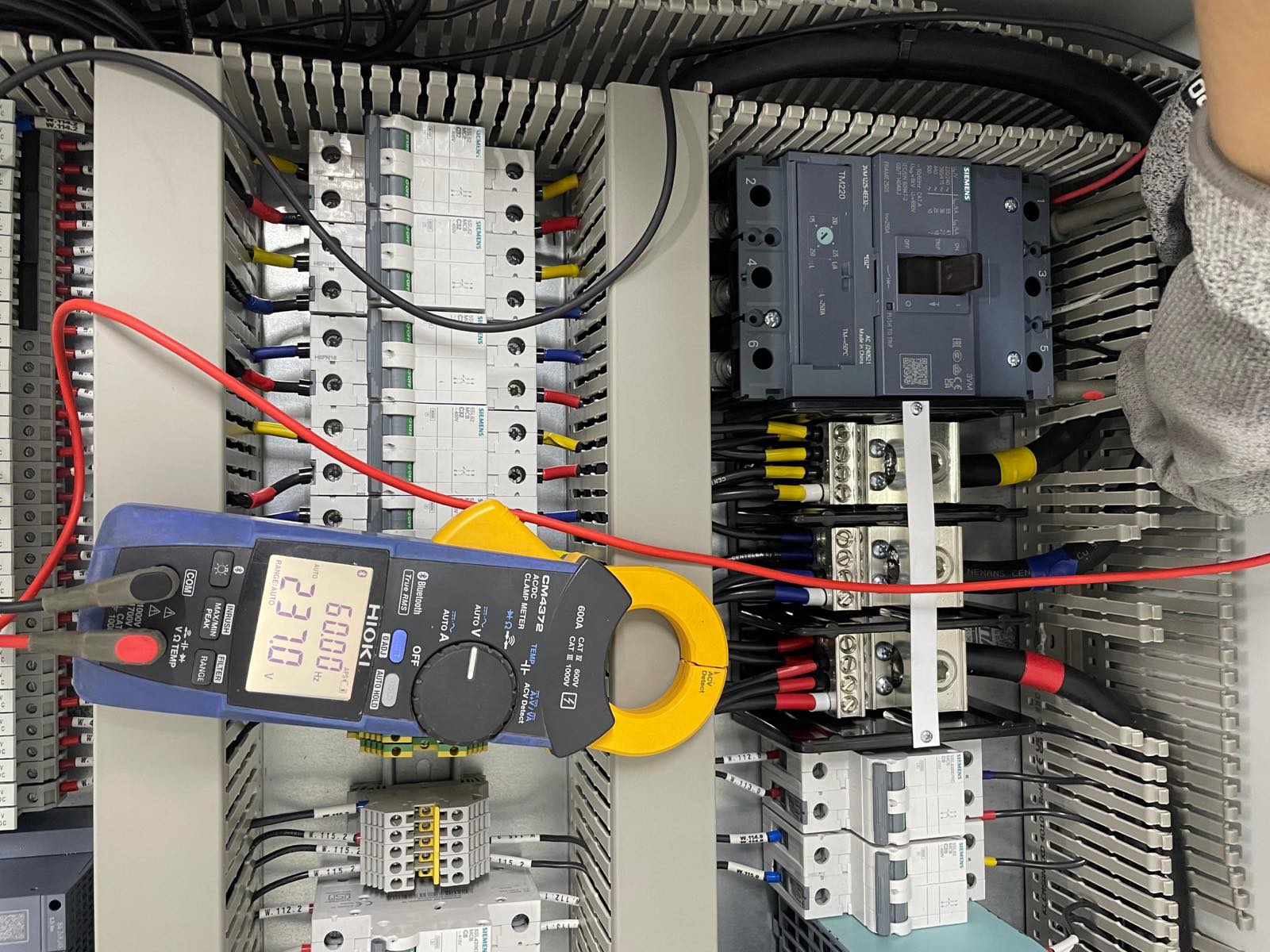 Modernización del Control de la Extrusora 27 - Imagen 1