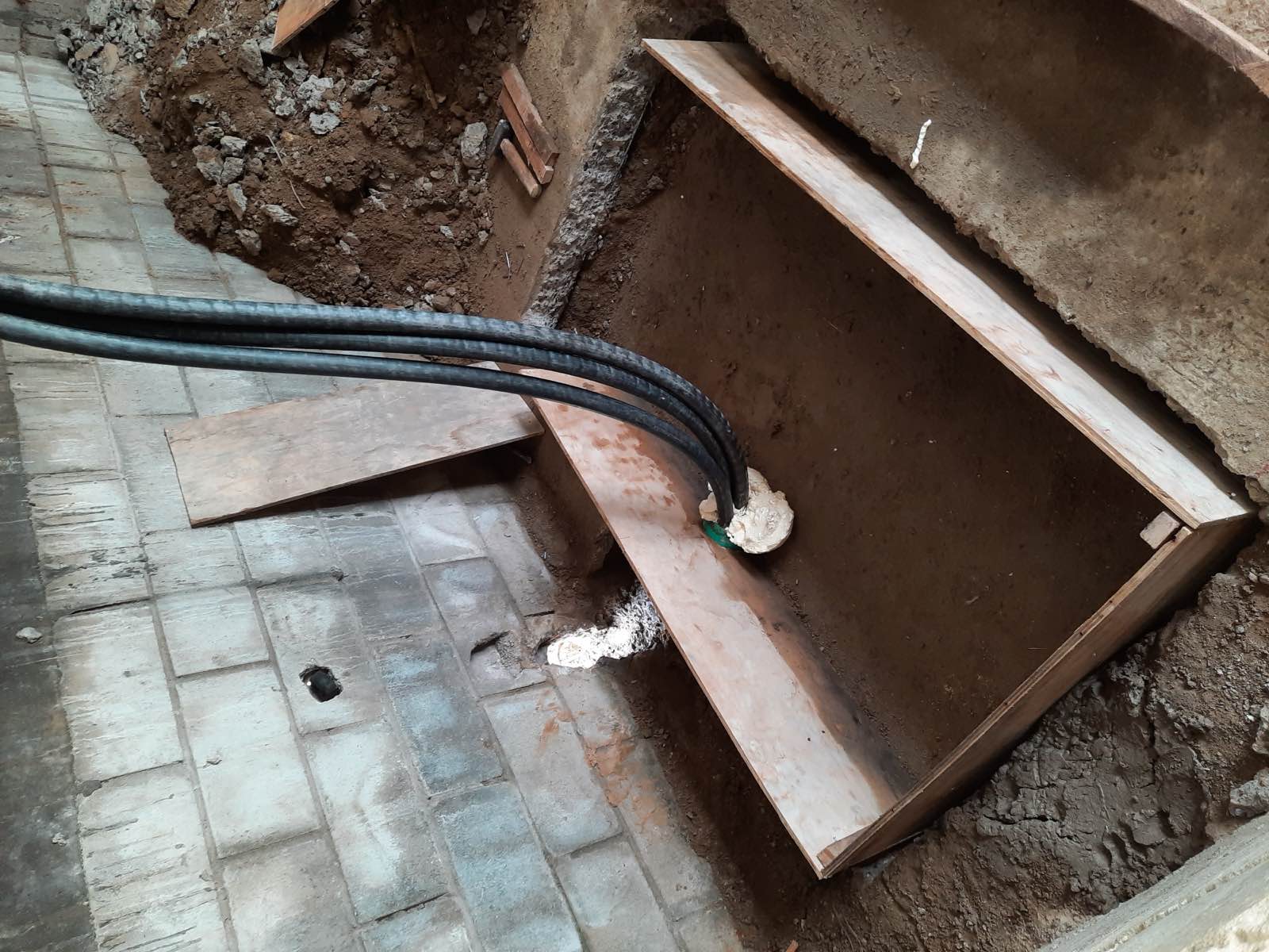 Seccionador SF6 para Protección del Transformador Principal - Imagen 3